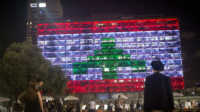 Tel Aviv city hall lit up in colors of Lebanese flag