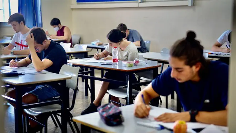 High school students in Tel Aviv take an exam, June 29, 2020.