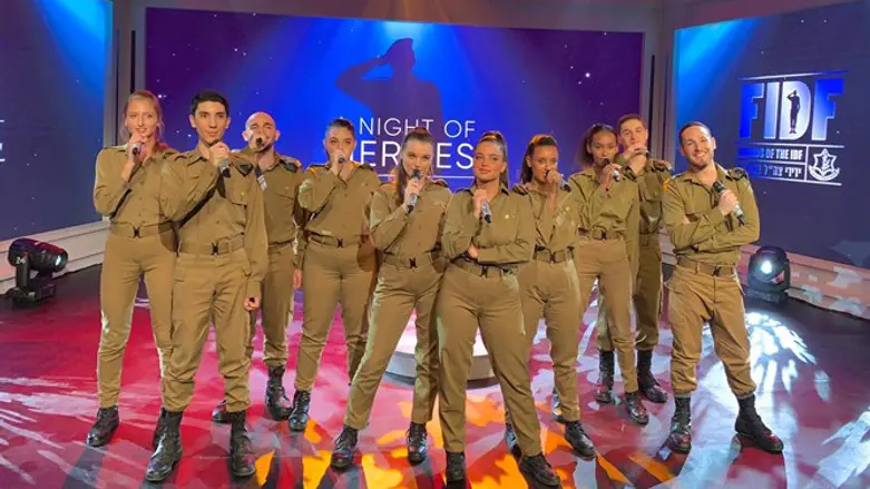 Americans stand in support of IDF soldiers