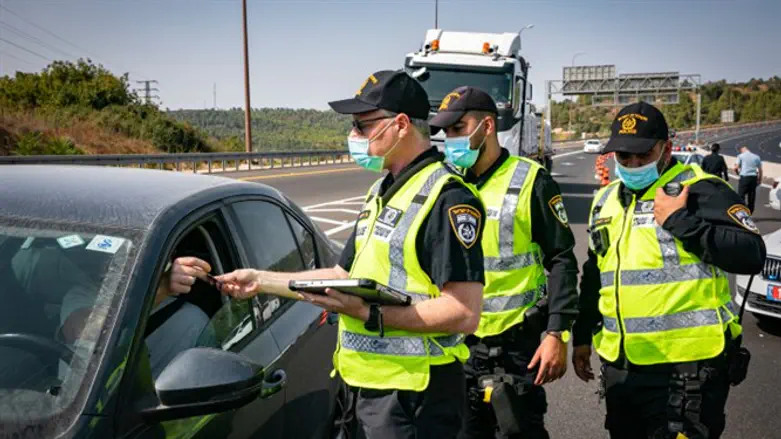 Police enforce lockdown near Jerusalem