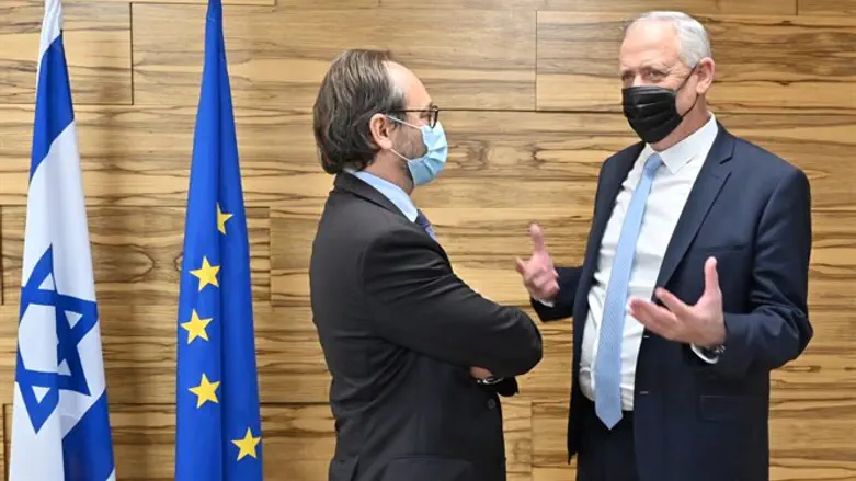 Defense Minister Benny Gantz with EU Ambassador